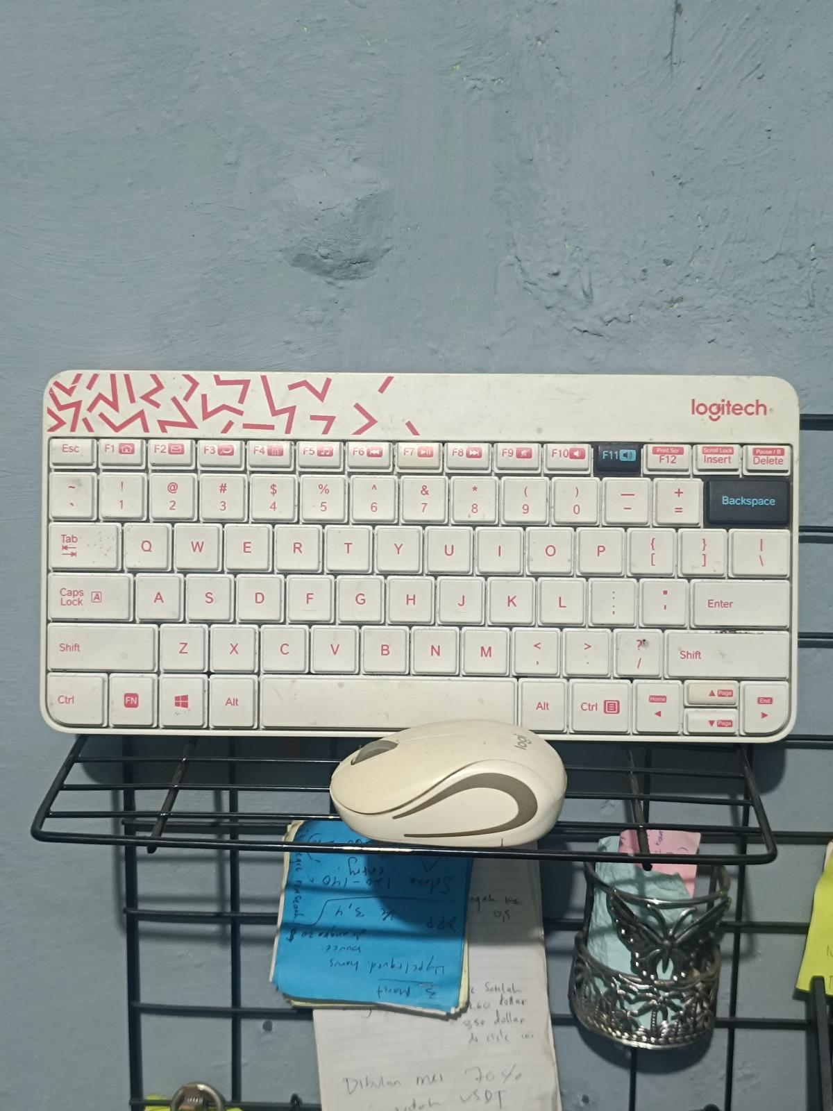 Keyboard Logitech